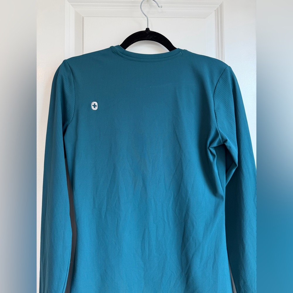 Figs Women’s Ribbed Longsleeve Underscrub Caribbean Blue Size Small - Picture 3 of 9